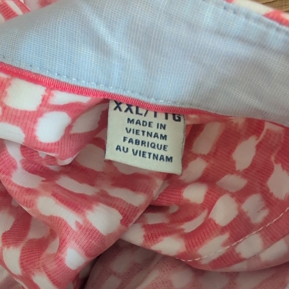 Tommy Bahama Pink and White Patterned Short Sleeve Button Down Shirt XXL - Picture 5 of 5